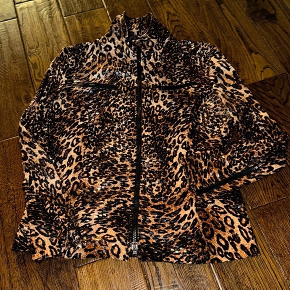 NABI Animal Print Size Large - Picture 1 of 3